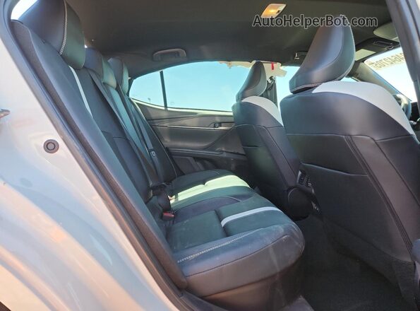 4T1DAACK4SU171651 2025 TOYOTA CAMRY White Rear seats view