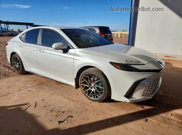 4T1DAACK4SU554506 2025 TOYOTA CAMRY White Przód prawy