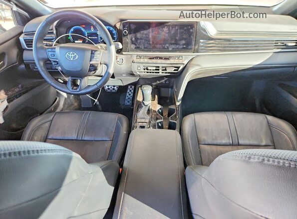 4T1DAACK4SU554506 2025 TOYOTA CAMRY White Widok deski rozdzielczej