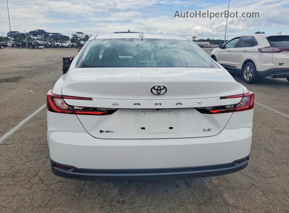 4T1DAACK4TU242364 2026 TOYOTA CAMRY Белый Вид сзади