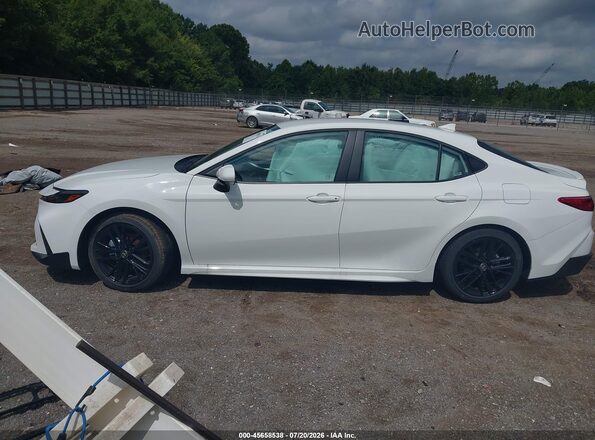 4T1DAACK4TU278748 2026 TOYOTA CAMRY White Rear interior view
