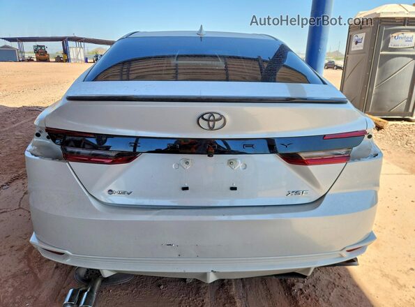 4T1DAACK4TU285537 2026 TOYOTA CAMRY White Հետևի տեսք