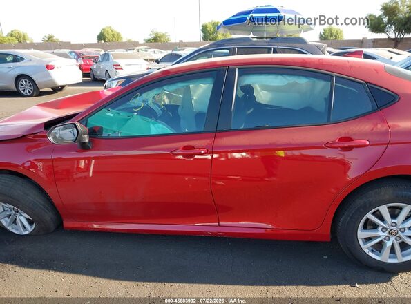 4T1DAACK4TU311988 2026 TOYOTA CAMRY Red სალონის 360-გრადუსიანი ხედი