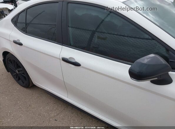 4T1DAACK4TU312087 2026 TOYOTA CAMRY White Սալոնի հետևի տեսք