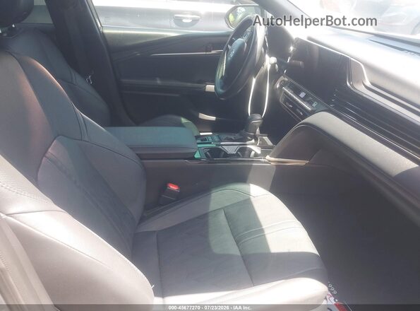 4T1DAACK4TU665218 2026 TOYOTA CAMRY Blue Widok wnętrza z przodu