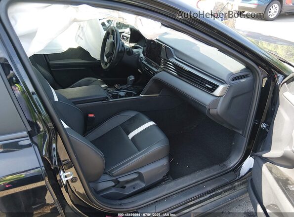 4T1DAACK4TU683685 2026 TOYOTA CAMRY Black Front interior view