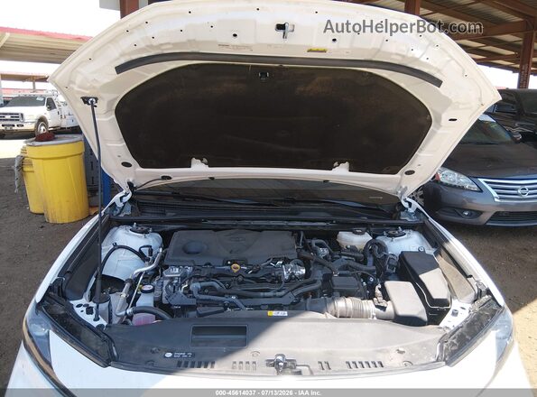 4T1DAACK4TU726308 2026 TOYOTA CAMRY White Հետևի տեսք