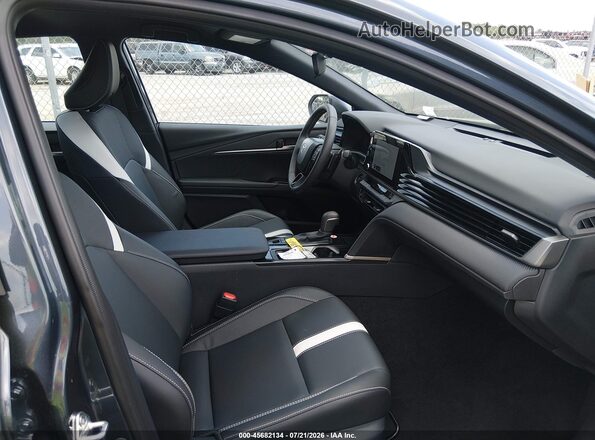 4T1DAACK4TU740905 2026 TOYOTA CAMRY Gray Widok wnętrza z przodu