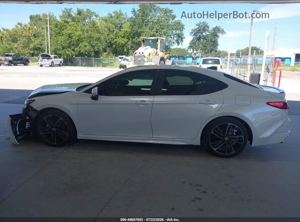 4T1DAACK4TU744226 2026 TOYOTA CAMRY White Widok wnętrza 360 stopni