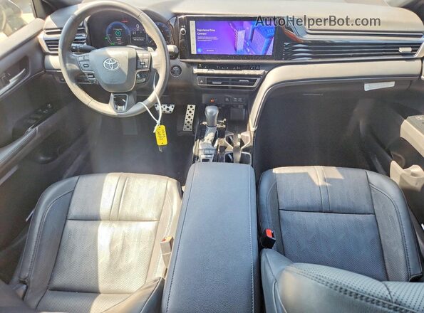4T1DAACK5SU034735 2025 TOYOTA CAMRY Two Tone წინა პანელის ხედი