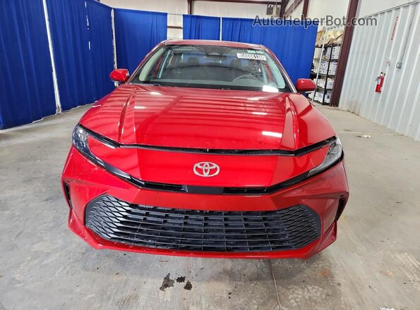 4T1DAACK5SU121048 2025 TOYOTA CAMRY Red Widok z przodu