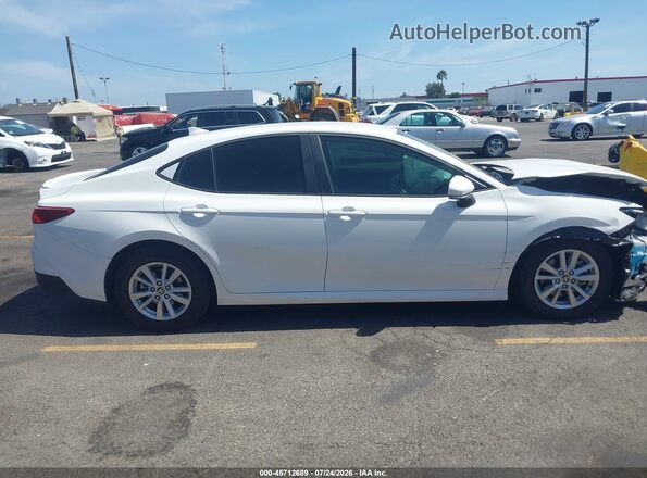 4T1DAACK5SU135077 2025 TOYOTA CAMRY White Vista interior trasera