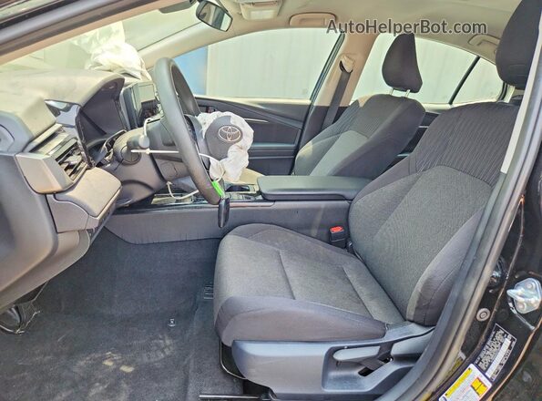 4T1DAACK5SU138271 2025 TOYOTA CAMRY Black Widok wnętrza z przodu