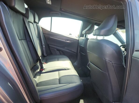 4T1DAACK5SU591113 2025 TOYOTA CAMRY Gray Widok tylnych siedzeń