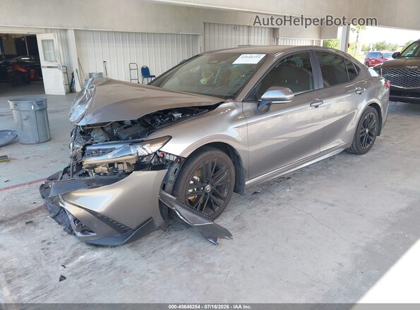 4T1DAACK5SU601767 2025 TOYOTA CAMRY Gray Przód lewy