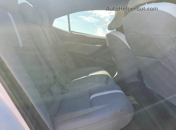 4T1DAACK5SU625194 2025 TOYOTA CAMRY White Вид задньої частини салону