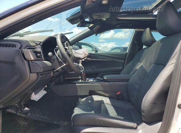 4T1DAACK5TU231437 2026 TOYOTA CAMRY White Widok wnętrza z przodu