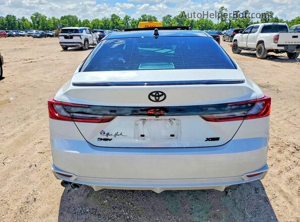 4T1DAACK5TU231437 2026 TOYOTA CAMRY White Widok z tyłu