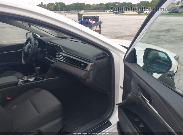 4T1DAACK5TU253938 2026 TOYOTA CAMRY White Вид салону спереду