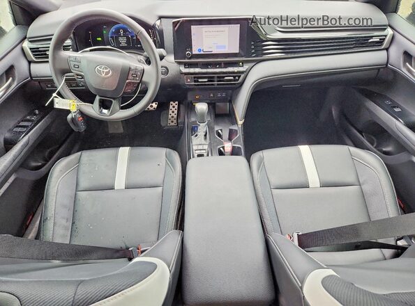4T1DAACK5TU662912 2026 TOYOTA CAMRY Silver Dashboard view