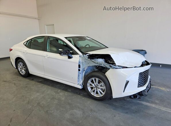 4T1DAACK5TU710022 2026 TOYOTA CAMRY White Front right