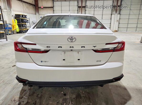 4T1DAACK5TU713809 2026 TOYOTA CAMRY White Հետևի տեսք