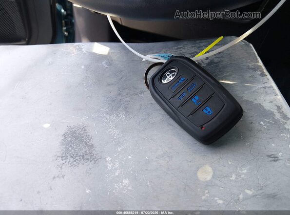 4T1DAACK6SU002067 2025 TOYOTA CAMRY Синий Вид панели приборов