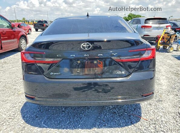 4T1DAACK6SU053049 2025 TOYOTA CAMRY Black Հետևի տեսք