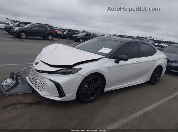 4T1DAACK6SU054282 2025 TOYOTA CAMRY White Առջևի ձախ երեք քառորդ տեսարան