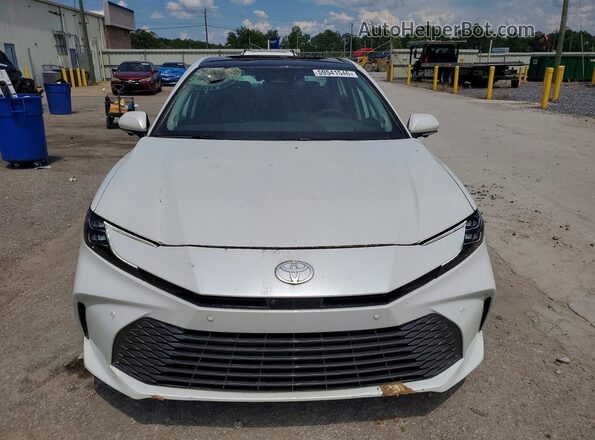 4T1DAACK6SU091347 2025 TOYOTA CAMRY White Widok z przodu