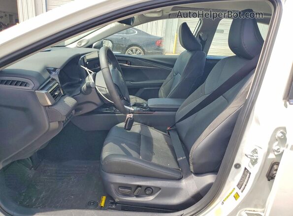 4T1DAACK6SU091347 2025 TOYOTA CAMRY White Widok wnętrza z przodu