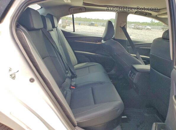 4T1DAACK6SU091347 2025 TOYOTA CAMRY White Widok tylnych siedzeń