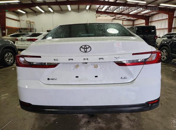 4T1DAACK6SU122810 2025 TOYOTA CAMRY Белый Вид сзади