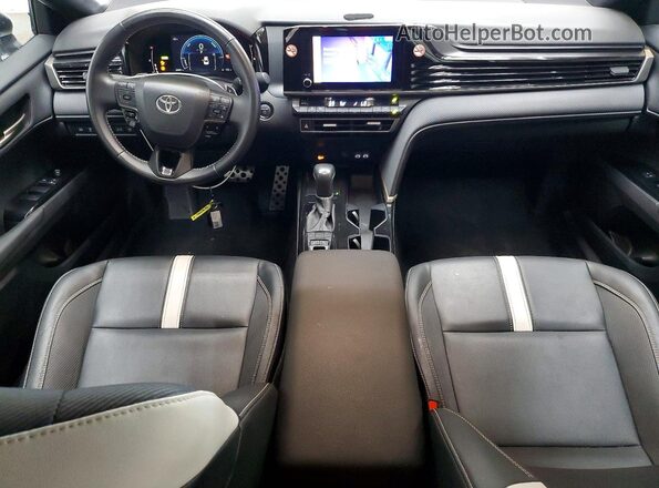 4T1DAACK6SU138912 2025 TOYOTA CAMRY Белый Вид панели приборов
