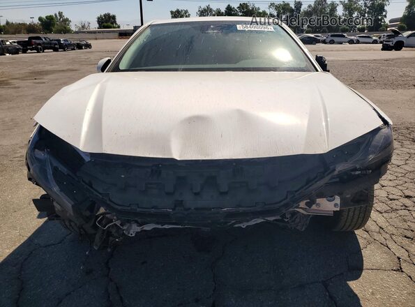 4T1DAACK6SU151644 2025 TOYOTA CAMRY White Դիմացի տեսք