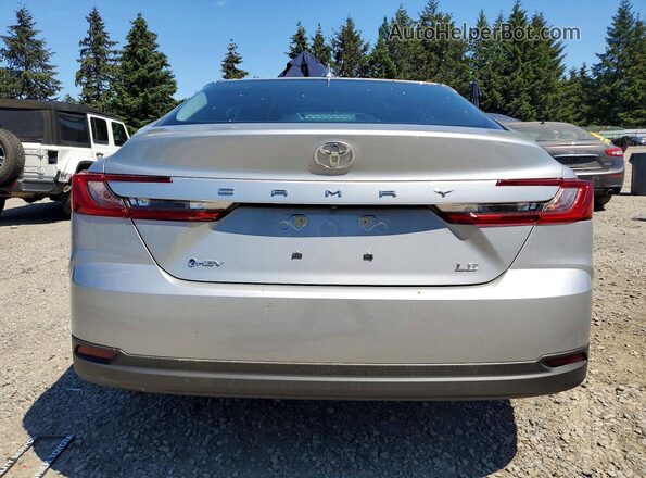 4T1DAACK6SU172901 2025 TOYOTA CAMRY Silver Widok z tyłu