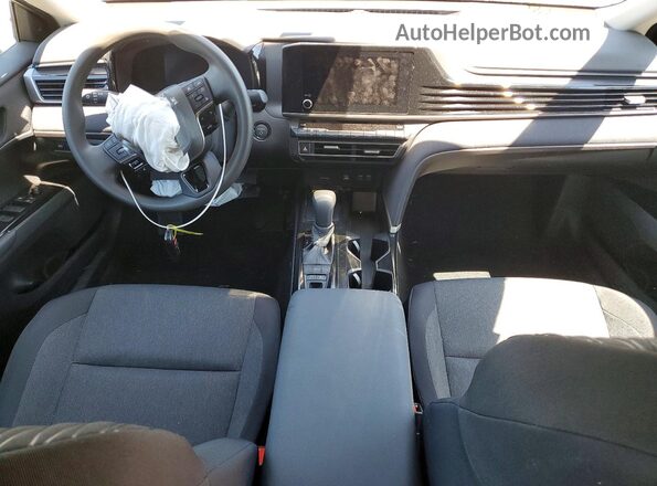 4T1DAACK6SU172901 2025 TOYOTA CAMRY Silver Widok deski rozdzielczej