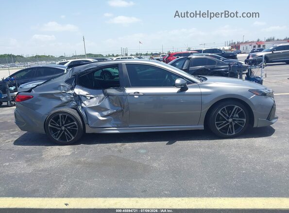 4T1DAACK6SU509681 2025 TOYOTA CAMRY Gray Widok wnętrza z tyłu