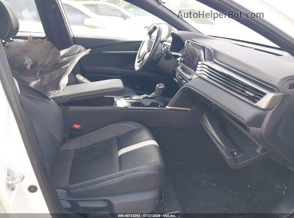4T1DAACK6SU555897 2025 TOYOTA CAMRY White Widok wnętrza z przodu