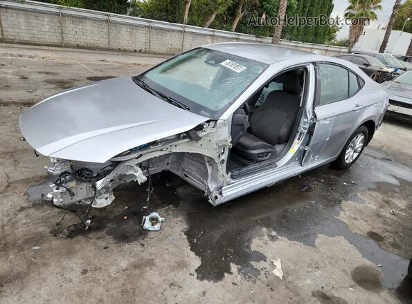 4T1DAACK6SU574076 2025 TOYOTA CAMRY Silver VIN կոդի պիտակի տեսք