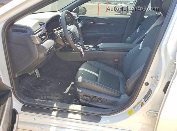 4T1DAACK6SU648337 2025 TOYOTA CAMRY White Вид салону спереду