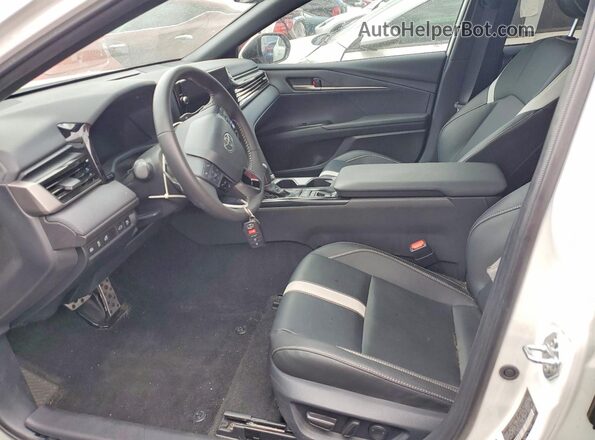 4T1DAACK7SU096007 2025 TOYOTA CAMRY White Front interior view