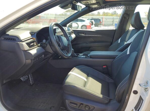 4T1DAACK7SU096315 2025 TOYOTA CAMRY White Вид салону спереду