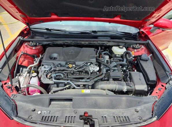 4T1DAACK7SU134707 2025 TOYOTA CAMRY Red Widok wnętrza z tyłu