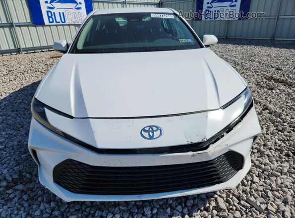 4T1DAACK7SU587967 2025 TOYOTA CAMRY White Front view