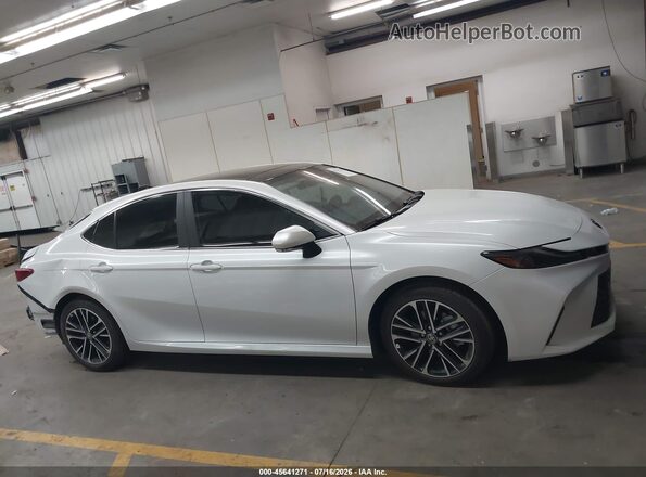 4T1DAACK7SU589959 2025 TOYOTA CAMRY White Vista interior trasera