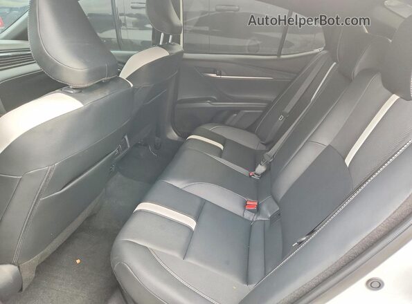4T1DAACK7SU605268 2025 TOYOTA CAMRY White Vista de los asientos traseros