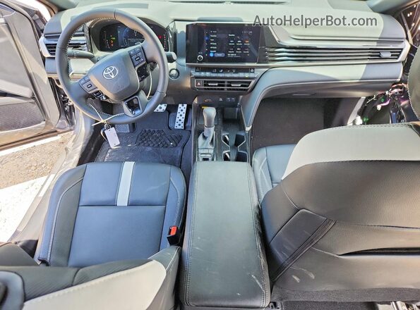 4T1DAACK7TU660546 2026 TOYOTA CAMRY Серый Вид панели приборов