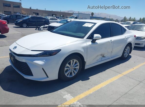 4T1DAACK7TU668999 2026 TOYOTA CAMRY Белый Передняя левая четверть