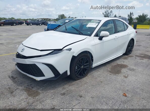 4T1DAACK7TU689416 2026 TOYOTA CAMRY White Vista tres cuartos delantera izquierda